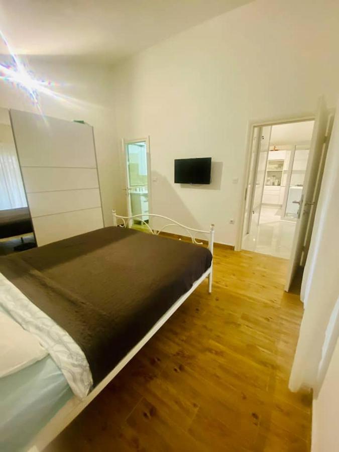 Apartments Eden Šišan Eksteriør billede