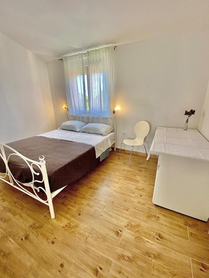 Apartments Eden Šišan Eksteriør billede